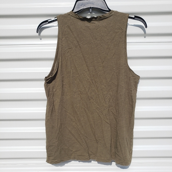 Madewell v-neck army green pocket tank top - Picture 5 of 5